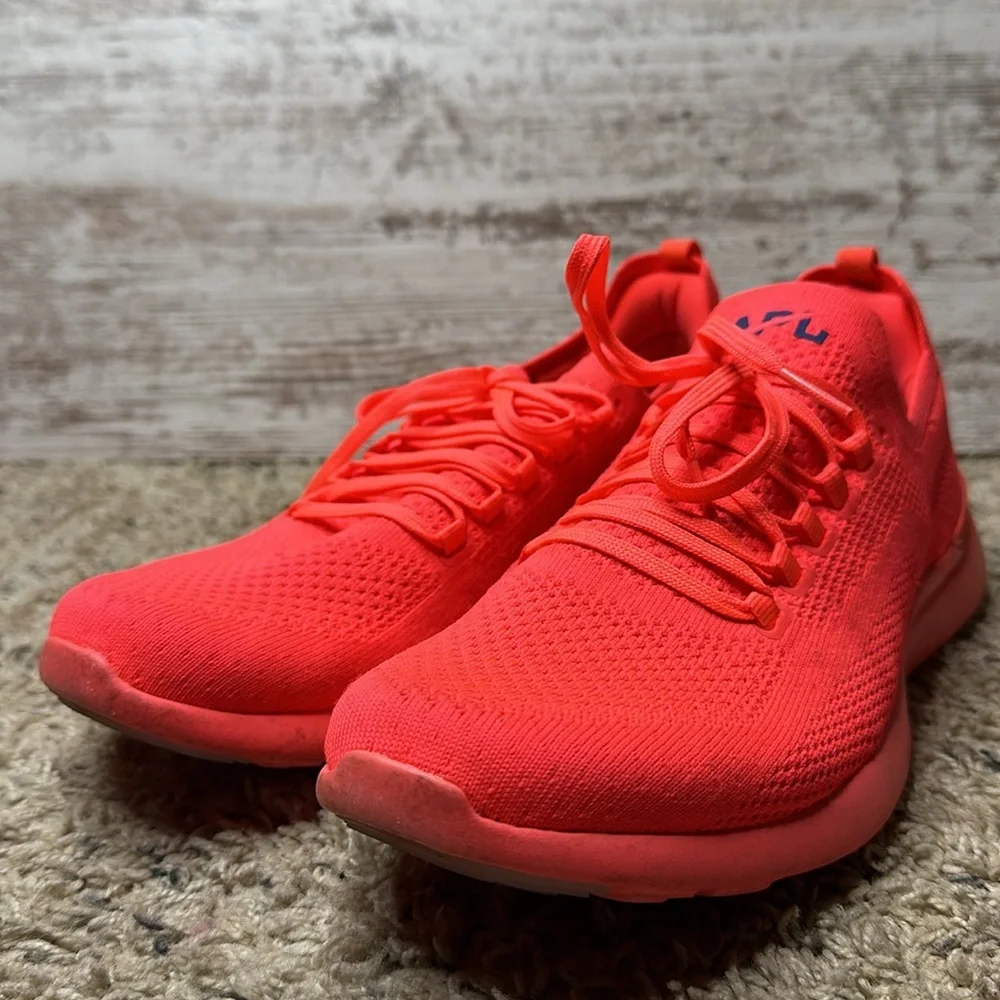 APL ATHLETIC PROPULSION LABS Techloom Breeze Impulse Red & Blue Haze size 11